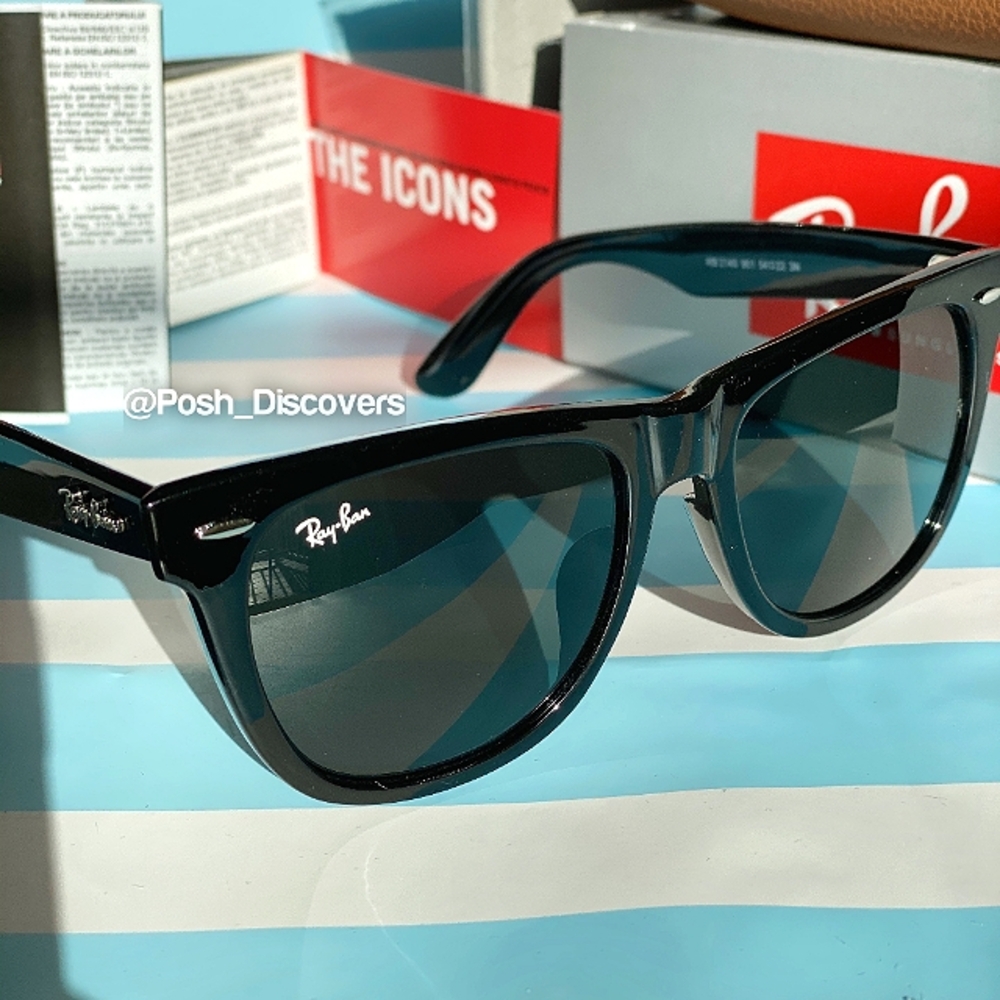 Ray-Ban Black Frame Sunglasses with Dark Green Lenses